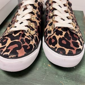 Hallie leopard print sneaker
